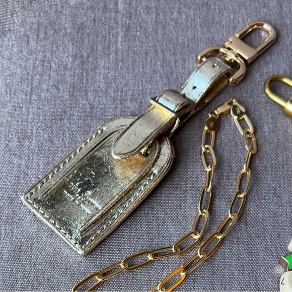 LV Metallic Gold Name Tag Bag Charm One Kind RARE Embossed Leather Excellent - Picture 1 of 11